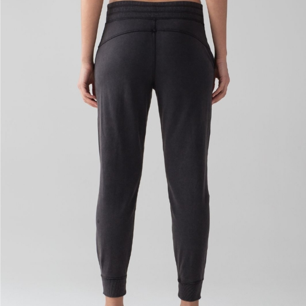 Lululemon Joggers, Size 4 - Picture 2 of 3